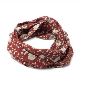 🍂🍁Florentine Print Double Infinity Scarf🍁🍂
